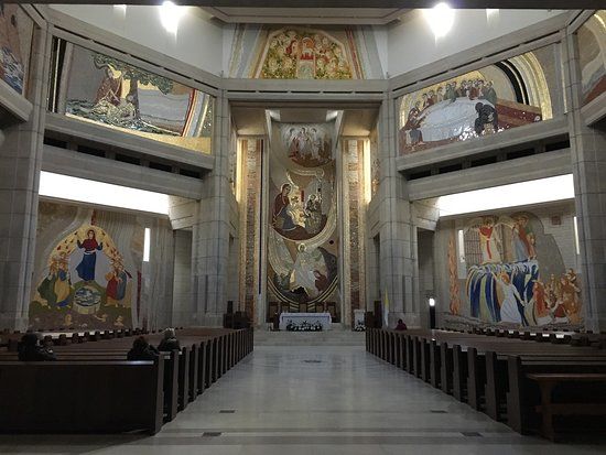 Kościół Świętego Jana Pawła II w Krakowie